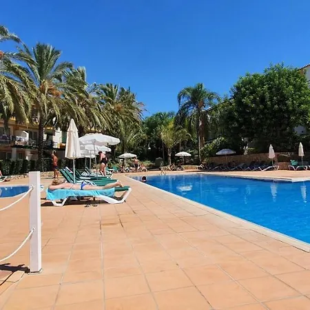 דירה 2 Bedroom Groundfloor Swimming Pool