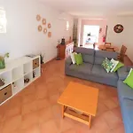2 Bedroom Groundfloor Swimming Pool شقة *